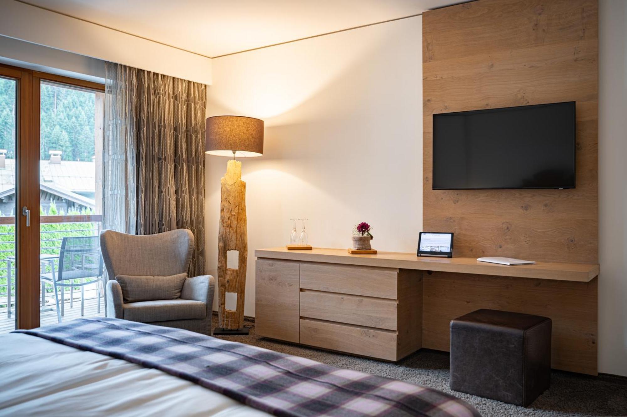 Exquisit Hotel 4*
